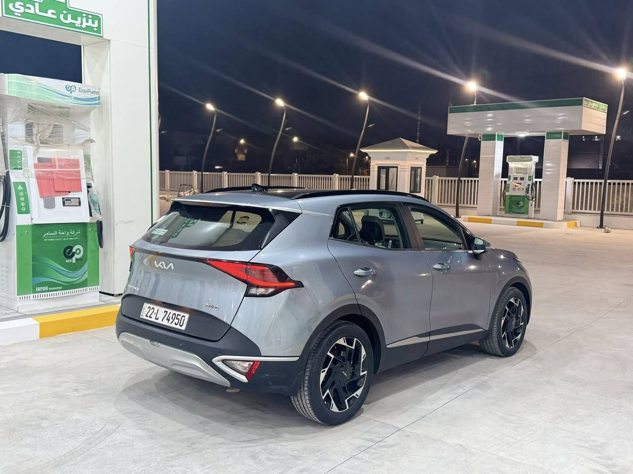 السلام عليكم 
سبورتج فئة (mid night )2023 خليجي وكاله (نم) ماشيه (43الف كيلو) مواصفاتها :(تحكم ستيرن ، عداد دجتل،كروس سرعه ،تدفئه كشن السايق والصدر والستيرن ،مثبت سرعه منحدرات ،كار بلي ، شاحن لاسلكي هاتف ،بنورامه،فتحه سقف ،مودات قياده ،ايكو سمارت سيورت نورمل،صندوك كهربائي، تشغيل عن بعد، دخول ذكي، اشارات ترحيبيه عند التقرب ،بصمه ابواب،شفتات ستيرن ،هان بريك كهربائي،مري طي اوتو ،اوتو هولد ، كامرات خلفيه وكامره من اعلى) السياره ما ناقصها شي محركها 2000 بيها شخط خفيفه شبر ونص ب الجاملغ الخلفي والباب الخلف السائق ما مكحل عدل موضح ب الصوره 
اخر ملاحظه السياره بيها صوت عند التشغيل مو دائمآ. 
السياره مكانها بصره. 
سعرها225$ وبيها مجال
***********
***********
