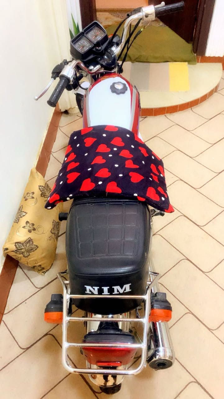 نامه متياز للبيع موديل 2027
مكفوله من التاير لتاير 

صارلهه عشرت ايام من طالعه من الوكيل 

لون مميز

مكاني ديالى الخالص

***********
