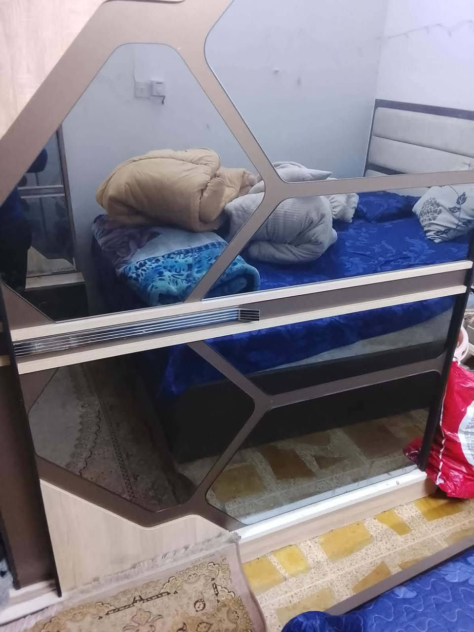 غرف  نوم  مع الدوشك.    عداد ٢ الواحده  على ٣٠٠ وبي مجال  المكان اربيل لتواصل خاص .......


**إذا كنت صاحب هذا الإعلان وتريد حذفه لأي سبب، رجاءا أرسل رسالة إلى الدعم الفني**