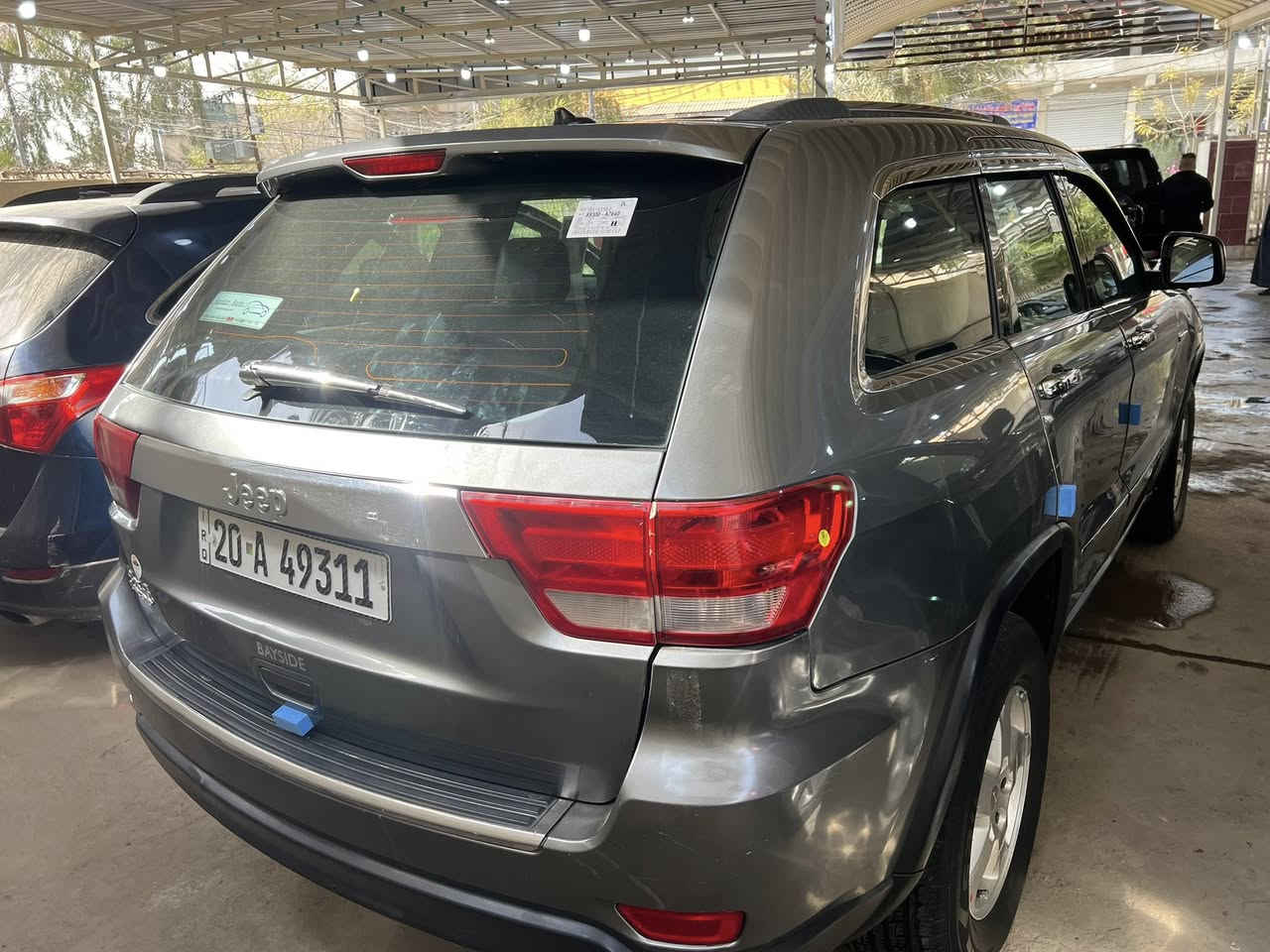 سلام وعليكم جيب  موديل 2012 رقم بغداد سياره حلوه ونضيفه خير من الله رقم ديالئ سعر 152 وبيها مجال رقم الهاتف ***********
