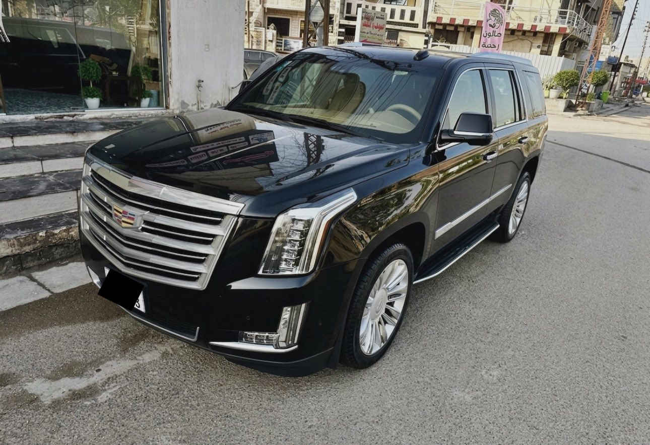 ‏كاديلاك 2019 خليجي وكالة المنصور السيارة بوضع الشركة كفالة عامة
فول مواصفات اعلى فئه بلاتينيوم 
 مكينة 5300 المرغوب كير و مكينه بوضع الشركه
 مابيها غير تكحيل كارت اثر طلقة في البنيد
مرقم بغداد بأسمي تحويل ثاني يوم 
السعر 348$ ورقه 
مكان السياره بغداد السيديه 
اتصال فقط غير متواجد غير متواجد فيس ولا ماسنجر اتصال فقط 
***********
