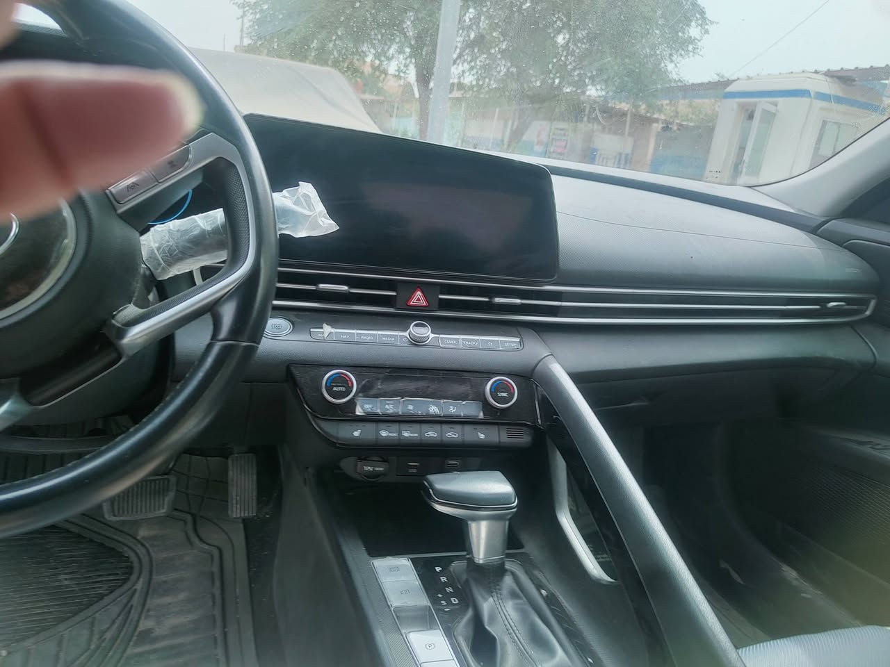 معوقين بنيه شابه موديل 23 ضرره كما موضح بلصوره  وبيه بارد بلجاملغ الخلفي  ما واصل ايرباكات كله سليمه مكينه الفين فول مواصفات عدى الفتحه سياره خير من الله  ***********
