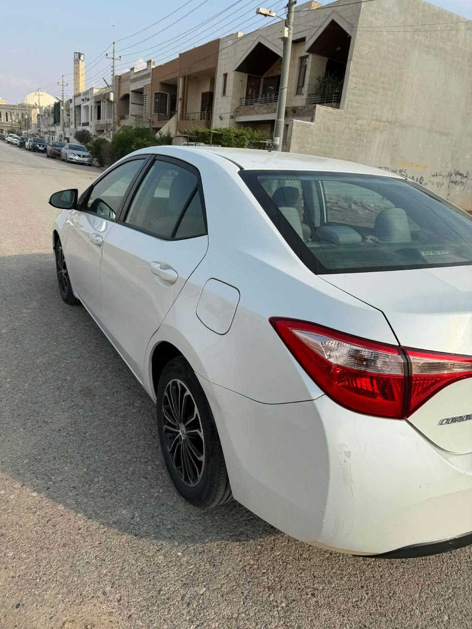 تويۆتا كرۆڵا مۆديل ٢٠١٧ موسفات Le ١١٨ هەزار ميل ڕۆیشتووە ٣ پارچەى پێشى بۆياخ و تەزرەى
 هەيە ئيرباگ سيستەم ماباقى گێڕ و مەكينە و كارەبياتى بەشەرتە . موشتەرى نيى بێزارمان مەکە .
ژ.م *********** أربيل, العراق
