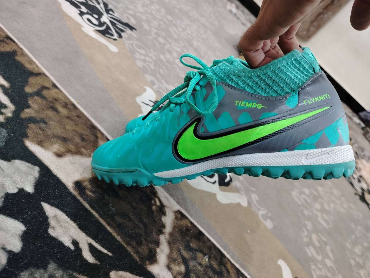 نايك تيمبو فيتنامي قياس 41 
سعر 25 وتوصيل مجاني


**إذا كنت صاحب هذا الإعلان وتريد حذفه لأي سبب، رجاءا أرسل رسالة إلى الدعم الفني**