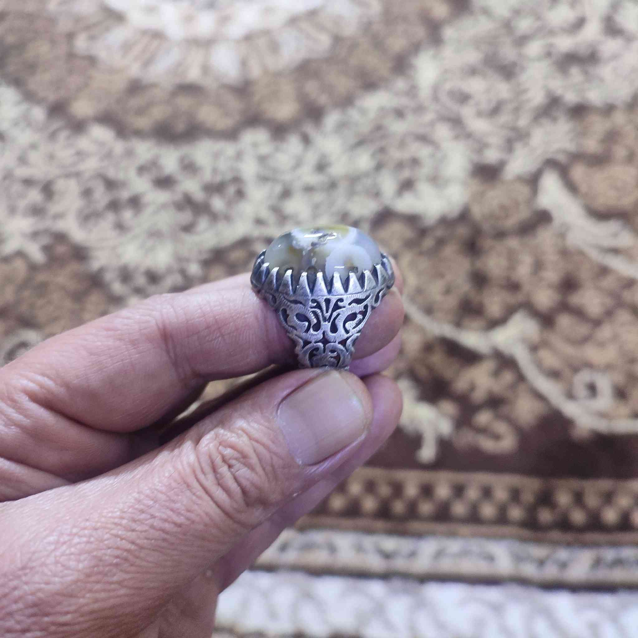 سلام عليكم محبس سليماني حجر قديم ذمه سعر 75 قفل اتصل ***********
