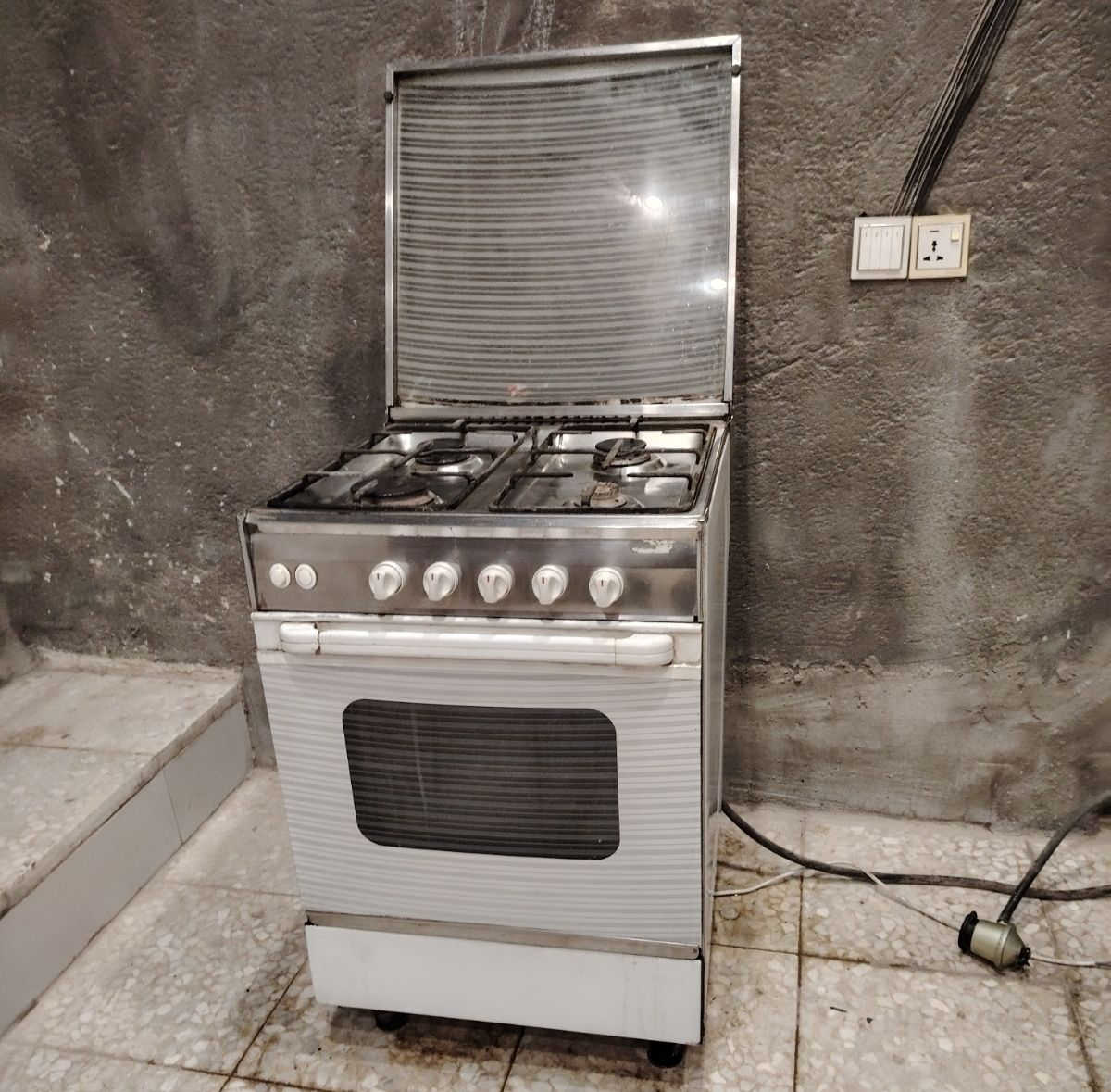 سلام عليكم
مستعجل على بيعتهن
ديوان 9 مقاعد تكمه ونظيف 175 وبي مجال
طباخ شرط نارا زركه مصري 90
ميز بلازمه 35
شراي راسلني خاص او اتصل ***********
مكاني بغداد
