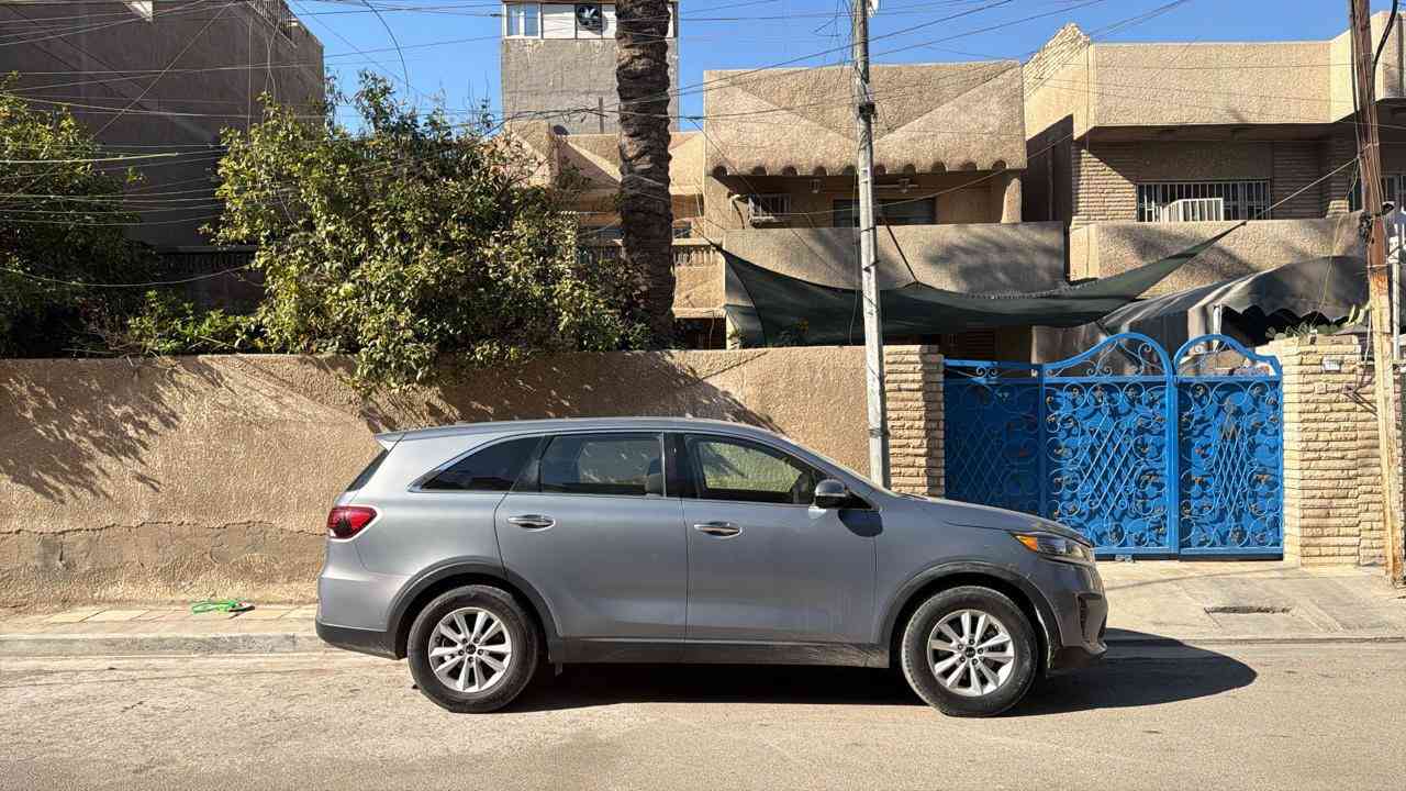 دار للبيع حي الغدير قرب شارع الضريبة
مساحة 320 واجهة 16 نزال 20
محلة 702 زقاق 69 داز 16 
سعر المتر ٣،٦٠٠ 
للاستفسار التواصل على الرقم
***********
