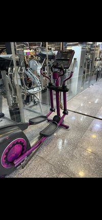 لبتكل  +  ارك ترينر   السعر   ٨  اوراق  نهايتهن  ٠٧٧١٥٥٨٨٤٣٣