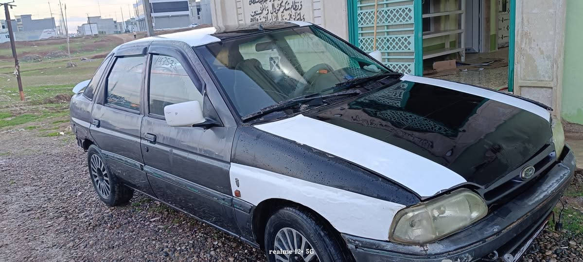 فورد سكورت موديل 1992 محرك نضيف جديد شادو قبل يومين الدعامية الخلفية موجودة بس مشادها   سنوية إلى 2030 رقم مصطرة نينوى  بطارية جديده وياها كوبون  صاحبها موجود سعرها 18وبيه مجال  بيع او مراوس الاتصال *********** موصل, نينوى
