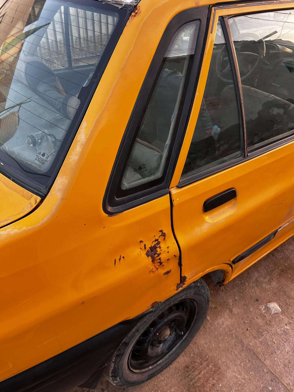 سلام عليكم ورحمة الله ..اخوان سيارة سايبا ..١١..مكينة برايد خير من الله كير حلو اي نضح دهن ماكو حدادية صار يومين فقط من شادهة كوري ..كوري ..دبلات أمامية ودسكات وداينمو كلهن كوري تخم تاير صار ٥ايام من شادة تبريد كلش حلو لاتنقيص ولا تبخير ولا نضح باور جديد جاهزة من كلشي هيئة ٧٠ الف تأخذ مصفر الك صافي .. السعر ٢١ ....***********
