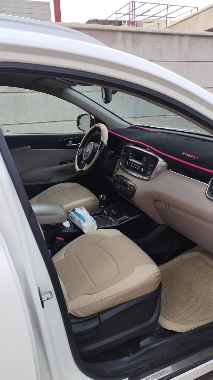 سورنتو 2016 خليجي 6 سلندر 7 راكب
فور ويل مكفوله من الضربه والصبغ والتبديل 

محرك وكير مكفولات على وضع الشركه 

مغلف كشنات حساس امامي خلفي تبريد ٣قطع تخم تاير جديد حداديه جديده 

السياره جاهزه من الاخير وبالعافيه عل ياخذها 

المكان بغداد الأمين 

السيارة مال بيت ***********
