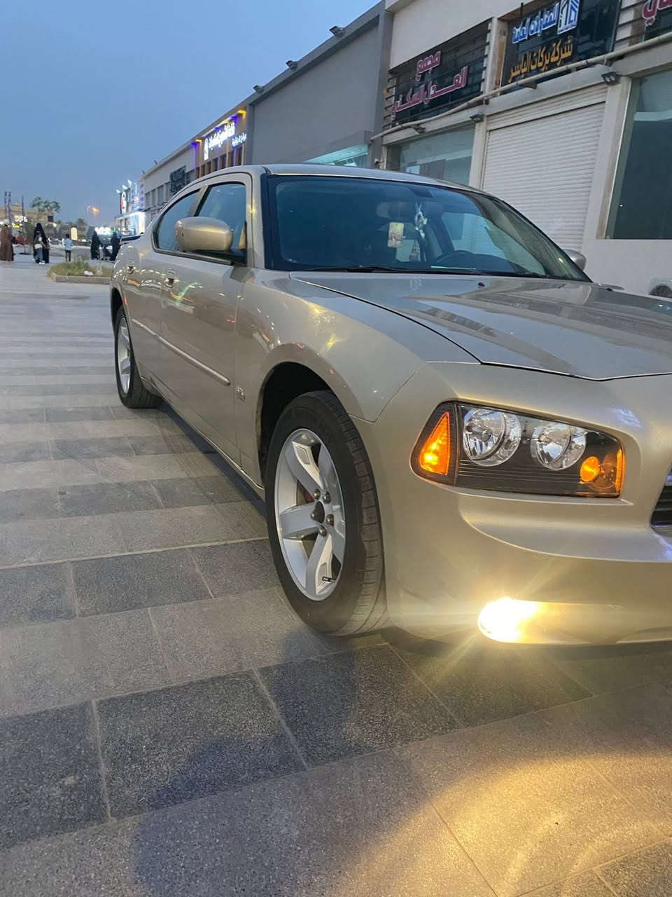 سلام عليكم 🫡 ***********
جارجر 10 مواصفات SXT
رقم بصره تحويل سنويه جديده 
سياره مكفوله ضربه وتبديل وصبغ بيهه رشات تجميل قليله مكينه وكير 3/500
دواخل جديده تبريد ثلج
حداده جديده طخم تاير
شاشة كامره حساسات 
السعر 105وبي مجال قليل 
عنوان ناصريه مركز 
***********
