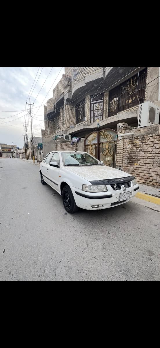 سلام عليكم سمند 2013كرستال ناطق
سياره نضيفه بيهة جاملغ تبديل نفس الون مؤسسه وبارداصبعين جاملغ خلفي  مكان السياره بغداد الحبيبيه بأسمي شرط التحويل 
السعر 52 وبيهة مجال حك الجيه 
***********
