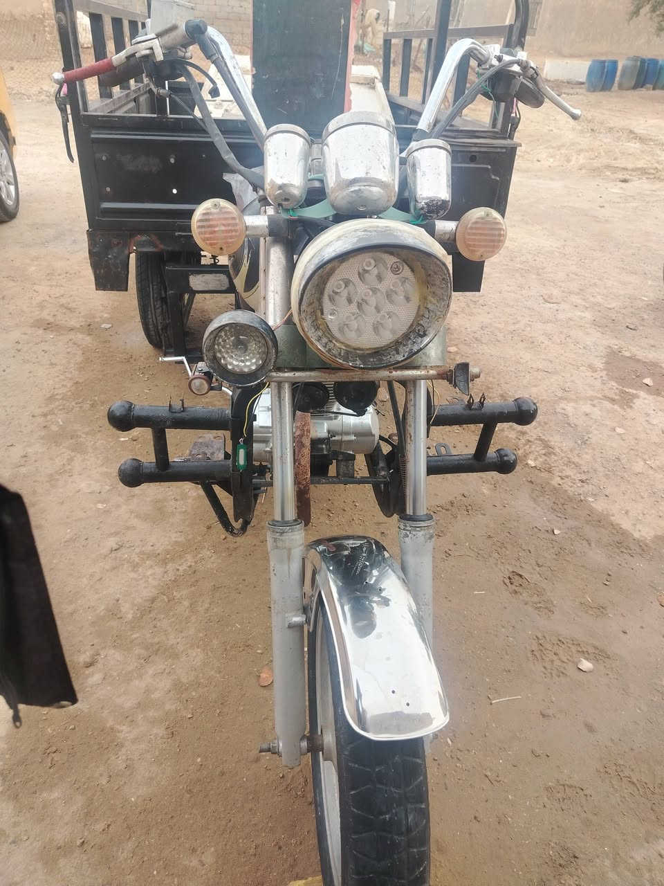 سلام  عليكم ستوته متيار مديل 2021 وراق صواليه محرك 2025 مامفتوح برغي بيه كسن كرهبائيات كله شغاله تايرات جدد ستوته نضيفه خير من الله مكاني دوانيه مهناويه ***********
