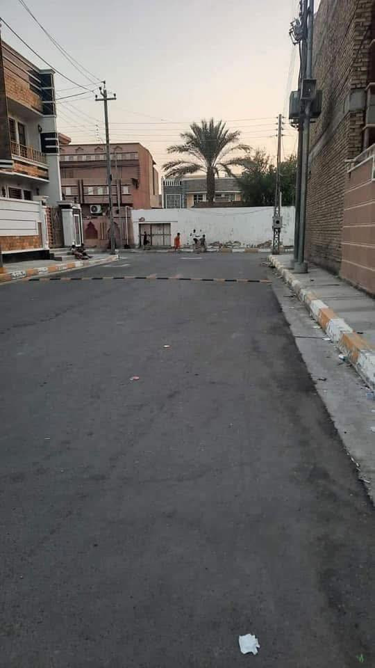 ⭕️تسلسل :1063
🏡 دار سكني ركن للبيع في الفلوجة حي المعتصم قرب مسجد الحاج غركان🏡
            
                     📢 على بركة الله 📢
📍نوع الملك = طابو صرف سند   
📍المساحة بالسند = 173 م٢
📍المساحة واقع حال = 200 م٢ تقريباً
📍الواجهة  =12م والنزال =16,5م
📍الشارع = ركن شارع 12م وشارع 14م 
📍بناء طابوق 2012  

🔷الطابق الاول يحتوي على
غرفة نوم وصالة ومطبخ واستقبال ومدخل ومنور وحمام وصحيات 
🔷الطابق الثاني يحتوي على
ثلاث غرف نوم وصالة وحمام

🟨سعر البيع للعقار : 200 مليون دينار قابل للتفاوض 

🟢مكتب دجلة الهندسي للعقارات حي الجولان قرب صناعة الجولان للسيارات مجاور سوبر ماركت الهلال
للاستفسار الاتصال
***********
‏‭ *********** 
***********
