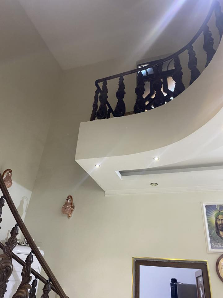 السلام عليكم يوجد بيت للبيع مساحه ٢٠٠متر بالخاجيه قريب شارع ٤٠ يبعد عن شارع ٤٠ ١٥٠ متر وقريب السوك الجديد الي بالخاجيه سوك العصري طابقين ركن مطروح على شوارع ٢ على ٢٠ وجه على ظهر مدرسه وبحلك شارع ٨ بي خمس غرف نوم بناء جديد ونضيف موقع جداً مميز شراي وفلوس جاهزه تكعد ويه راعيه مباشر سعر خاص


**إذا كنت صاحب هذا الإعلان وتريد حذفه لأي سبب، رجاءا أرسل رسالة إلى الدعم الفني**