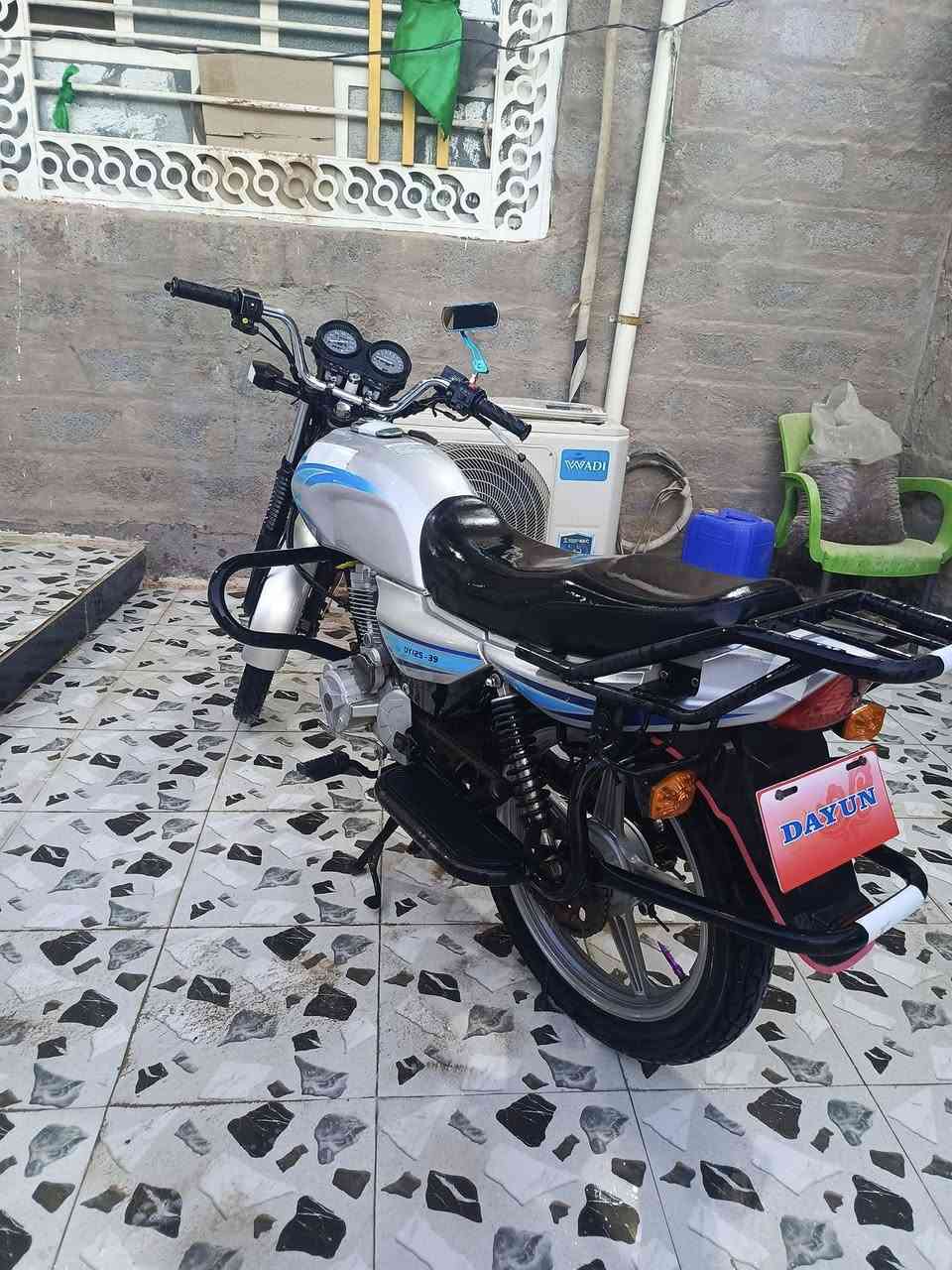 ‏دراجه دايون للبيع
‏موديل 2018 اوراق اصولي كامله 
‏دراجه كل نقص مابيها نضيفه 
‏العنوان كربلاء حي العباس عمود 52 
‏للاستفسار ***********
‏***********
