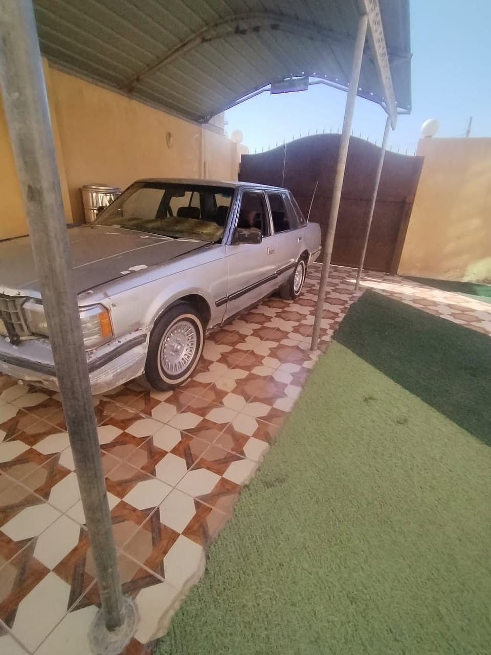 سلام عليكم سوبر للبيع موديل 84  كير ومحرك بطه كير قبل شهر ونص شاده حاويه بلباكيت  محرك شرط لاصرف ولا بخار بلشرط تخم تاير جديد بلباكيت صدر امامي خلفي قبل أيام مشتغله بلباكيت  والكشر شوف العين  رقم نينو انكليزي مشروع وطني سنويه ل 2028 شرط التحويل صاحب السنويه بلعلم  السعر 26 ورقه وبيه مجال قليل للتواصل والاستفسار
***********
***********
