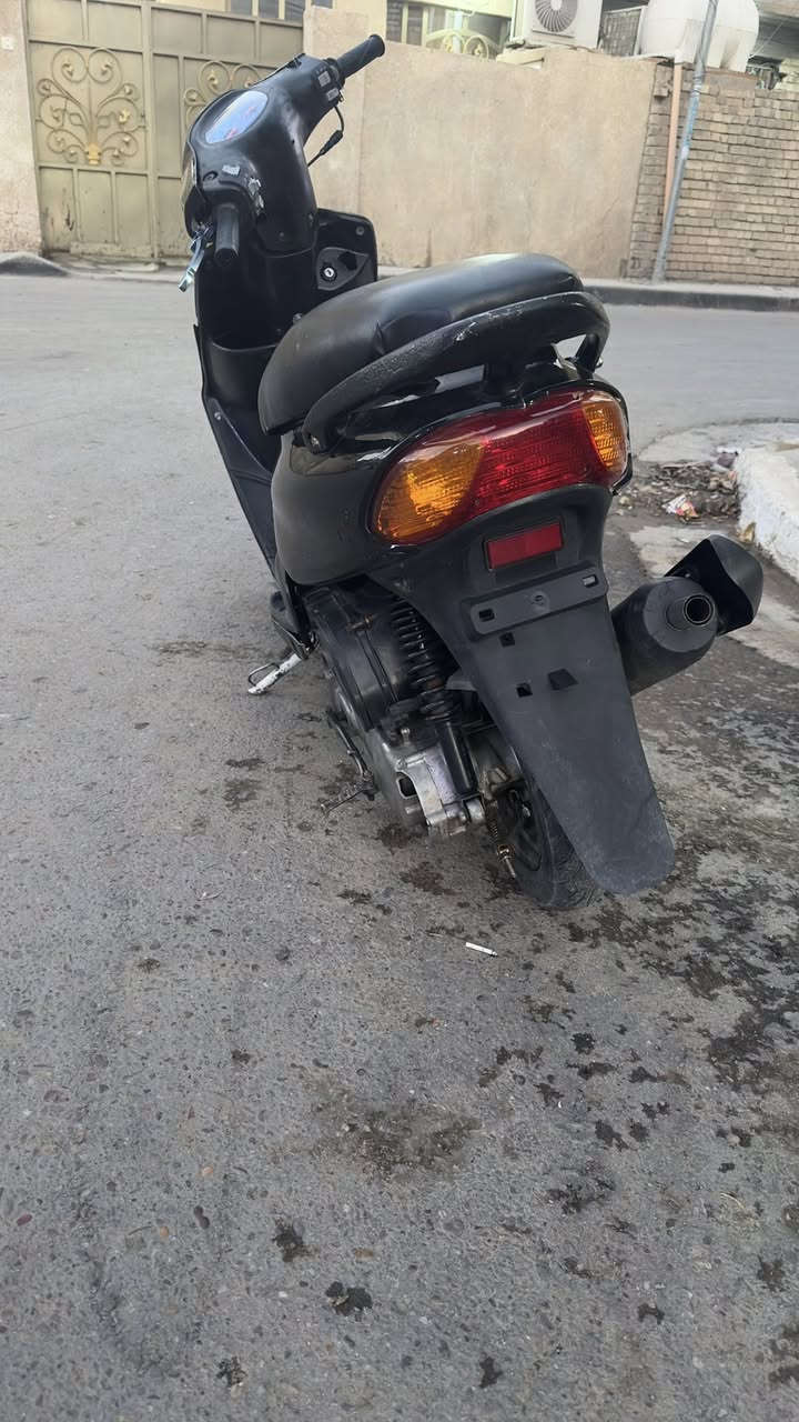 السلام عليكم دراجه قجمه للبيع سعر ٤٠٠وبيها مجال مكان بغداد زعفرانيه***********
