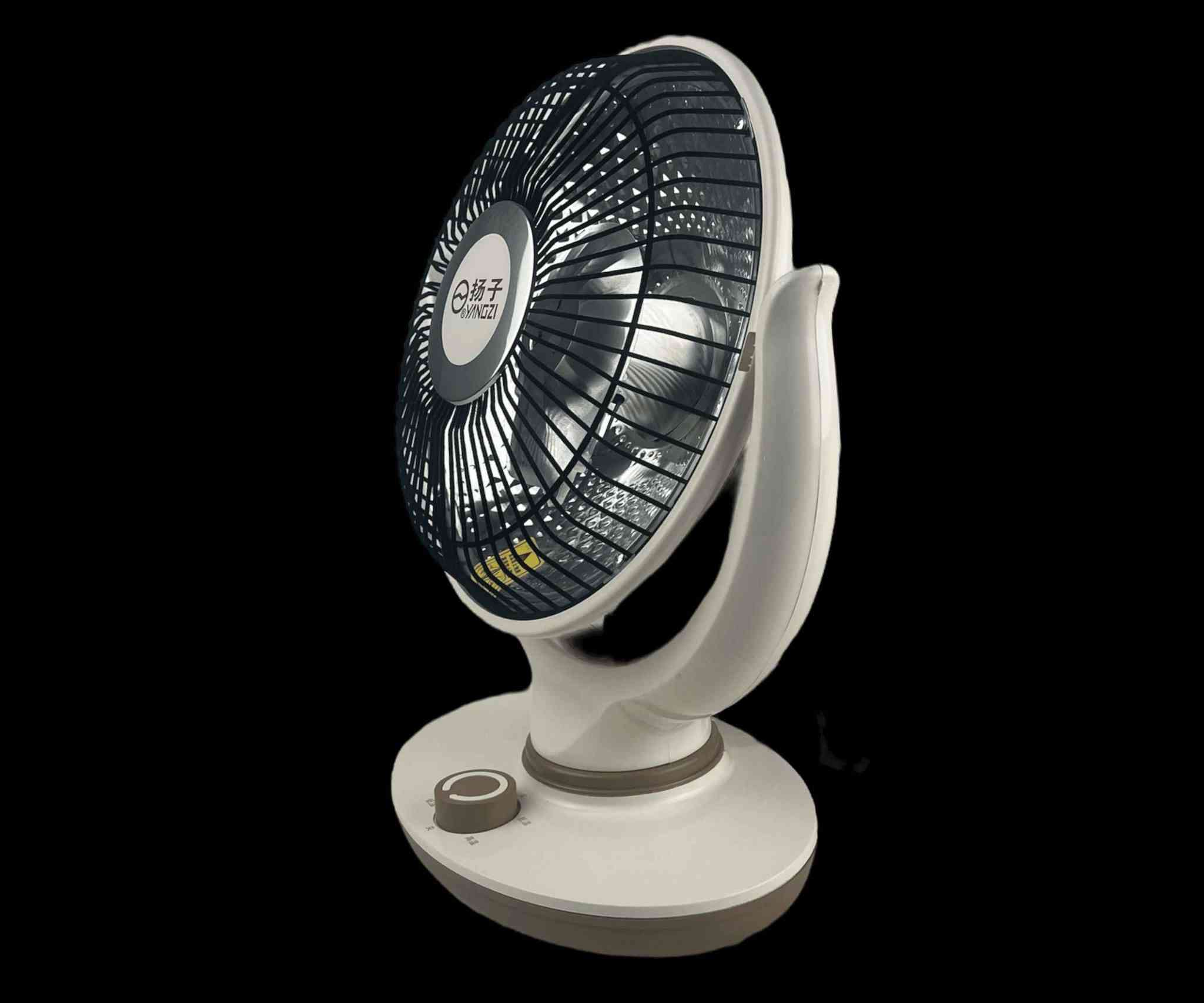 مدفأة منضدية دائرية

المميزات:

تصميم دائري جذاب وحديث يضفي لمسة جمالية على أي مكان، مع درجة تدفئة مميزة تلبي احتياجاتك.

هيكل المدفأة مصنوع من المعدن، مع هيكل خارجي من البلاستيك لتحمل الظروف المختلفة.

4 مستويات الحرارة، مما يتيح لك ضبط درجة الحرارة المناسبة حسب الحاجة.

عتلة  مخصصة للتحكم بمستوى الحرارة، لتوفير سهولة الاستخدام والتحكم الفعال.

مفتاح أمان يعمل على إيقاف المدفأة بشكل تلقائي عند السقوط، مما يضمن سلامتك وسلامة المحيط.

قاعدة تثبيت قوية تسمح بوضع المدفأة بشكل آمن على مختلف الأسطح.

ميزة التشغيل الصامت، حيث تعمل المدفأة بدون ضوضاء تذكر، مما يجعلها مثالية للاستخدام أثناء النوم أو العمل.

سهولة التنقل بفضل الوزن الخفيف، مما يسمح بنقل المدفأة من غرفة إلى أخرى دون عناء.

توفير الطاقة، حيث تستهلك المدفأة الحد الأدنى من الطاقة مقارنة بالمدافئ التقليدية.

الطاقة: 600 واط، مما يضمن كفاءة تدفئة عالية.

أبعاد الجهاز: الارتفاع 40 سم  القطر 30 سم،

طول سلك الكهرباء: 100 سم، مما يمنحك مرونة في استخدام المدفأة في أماكن مختلفة.

المنشأ: الصين
***********
What app أربيل, العراق
