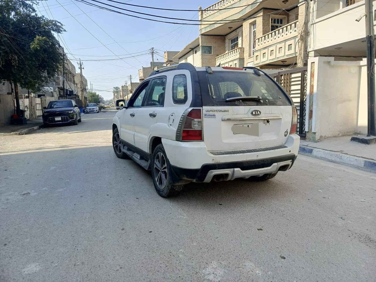 السلام عليكم اخوان للبيع كيا سبورتج موديل 2009 رقم بغداد الدولي رقم وسنويه وهزه كله جديد محرك 2400 سياره كير محرك داخل ميكانيك كله شغال سياره بيها صبغ صفحه وربع القماره فقط السعر 95 ورقه وبيه مجال لشراي للاتصال بل رقم *********** مكان سياره بغداد بغداد, العراق
