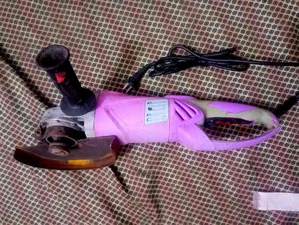 سلام عليكم
كوسرة ماركة انجيكو 125ملم
نضيفة سعر 35

كوسرة ماركة فدك توب 
نضيفة سعر 40

دريل يمنة يسرة ماركة بوش 
سعر 20

مكان بغداد البلديات يوجد توصيل
رقم واتساب ***********
