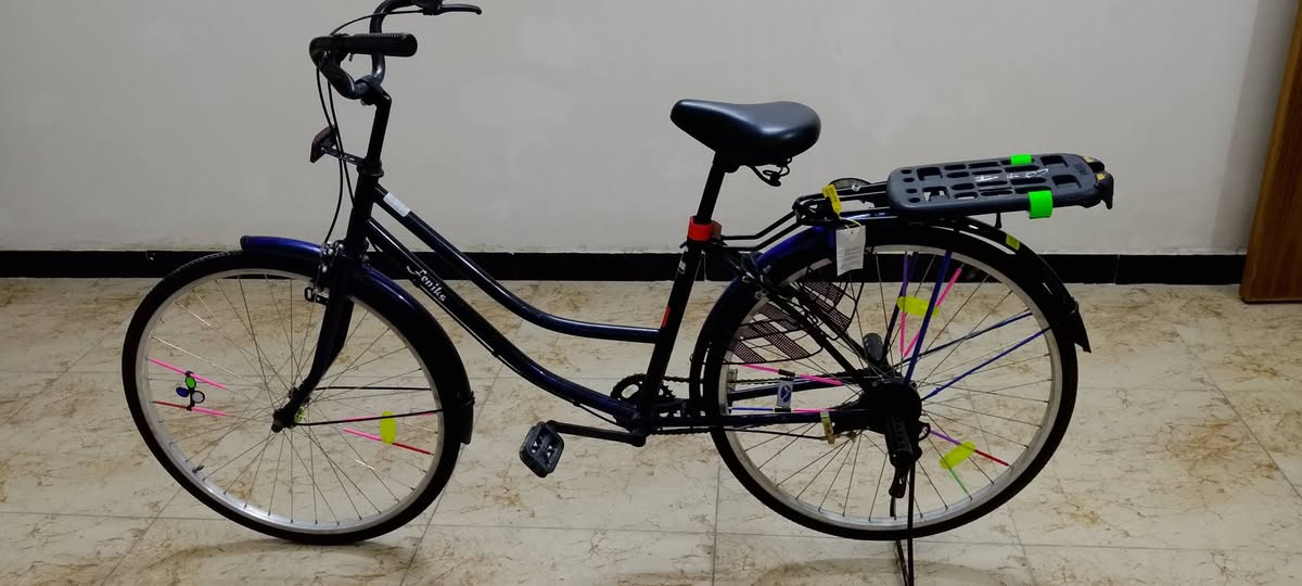 السلام عليكم بايسكل حجم 26 بايسكل نظيف نظافه 100% موديل 24 سعر ١٠٠وبي مجال مكان بغداد البلديات حي التراث رقم الهاتف ***********
