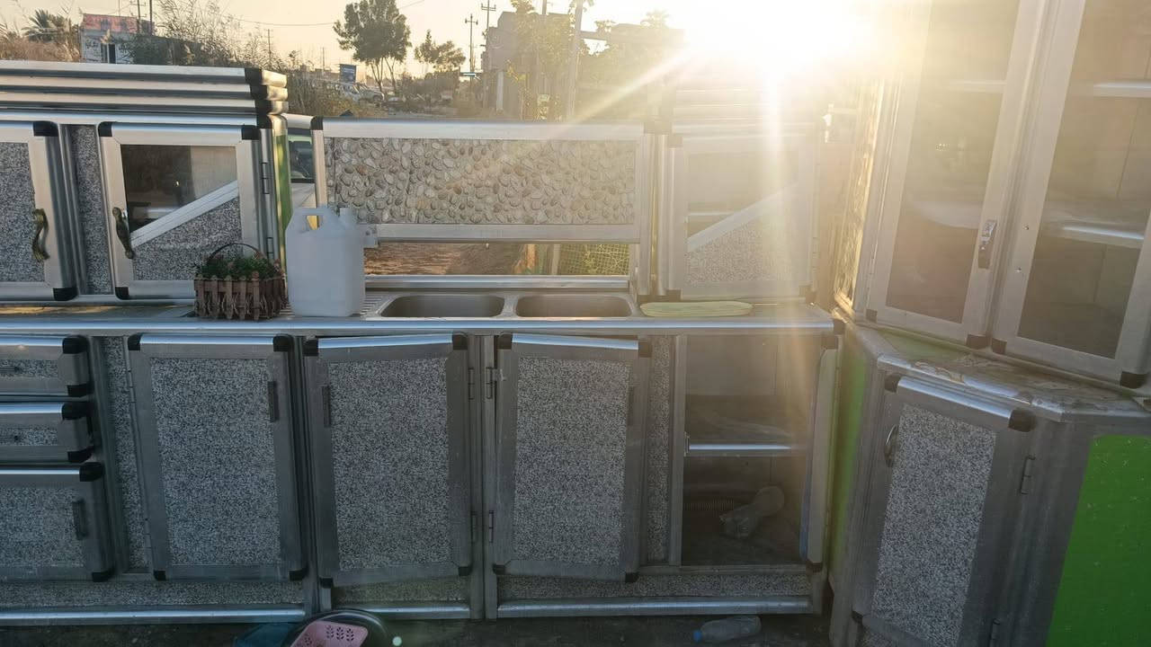 كاونتر للبيع بابل شارع ٨٠
***********
