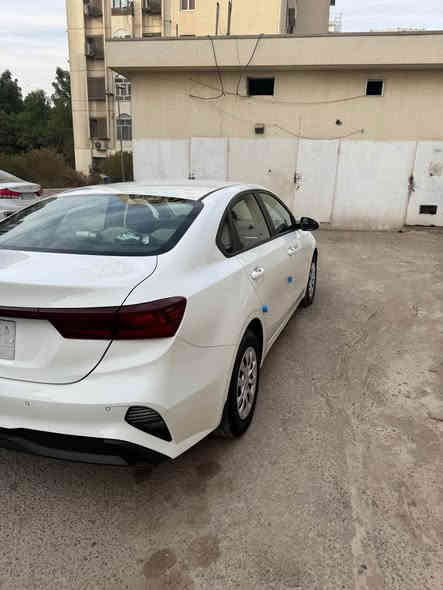كيا سيراتو ٢٠٢٤ خليجي 
محرك ٢٠٠٠ دوش 
مواصفات السيارة ستندر 
تحكمات ستيرن 
حساسات خلفية 
ماشية ٤٧ الف 
السيارة جديدة بيها كم زلغ بالدعامية 
مكان السيارة بغداد 
السعر ١٨٠ 
الرقم *********** Colombo
