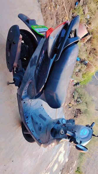 السلام عليكم اخوان دراجه البيع كامكو V2 كفاله عامه تراجه برغي ماعوزه ***********
