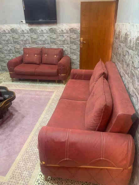 للبيع تخم متسخدم قليل 10 مقاعد مع كاونتر وهاي الطبلة هم للاستفسار الاتصال على الرقم هذا ***********
