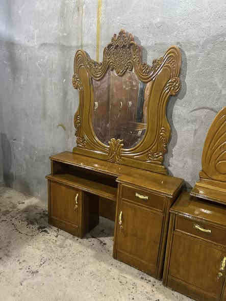 سلام. عليكم. غرفه نجاره. مستخدمه نظيفه السعر ٧٥٠ العنوان الحله ***********
