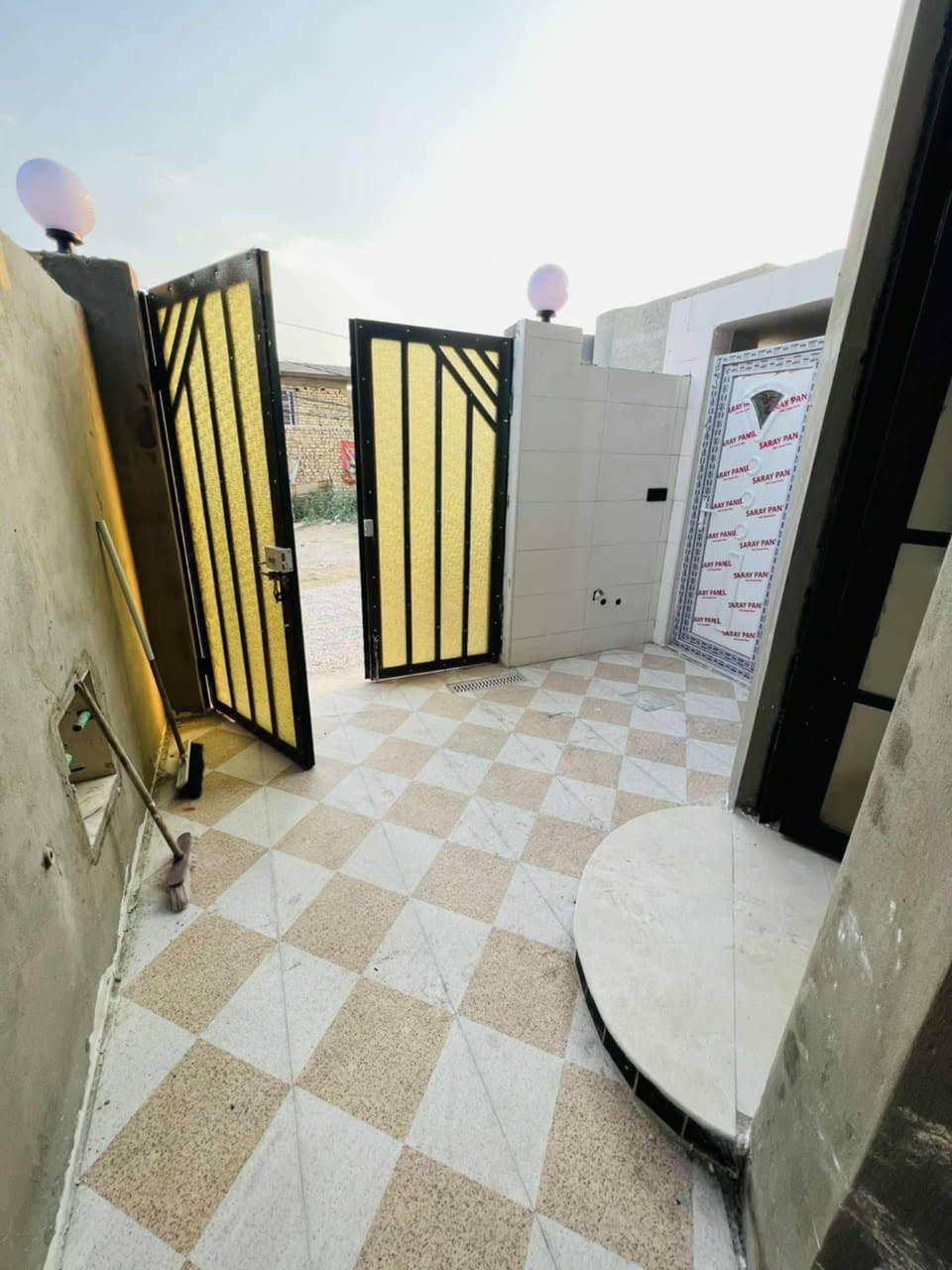 السلام عليكم مشتمل للبيع بل السفحه الثانيه مطلوب مبادرة 95 المصرف العقاري تسديد بل شهر 438 بناء حديث طابق واحد أتصل عل رقم ***********او***********
