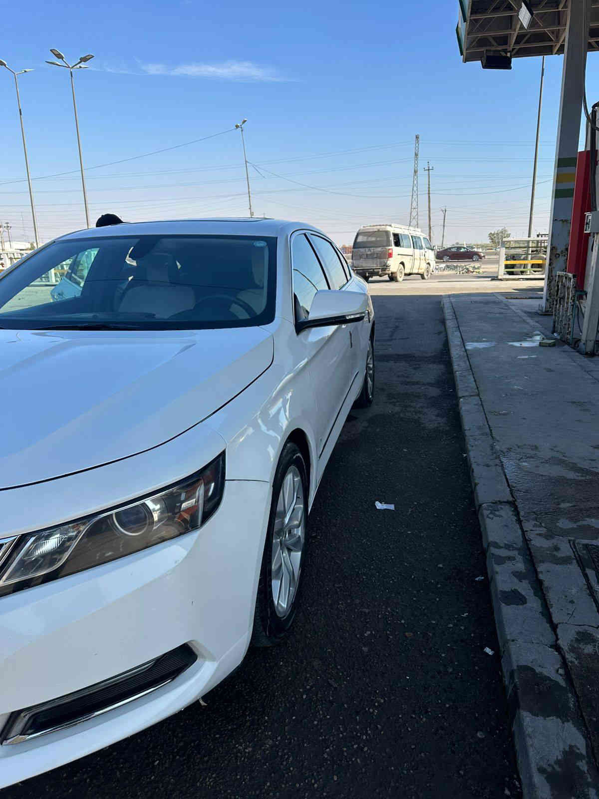 السلام عليكم 
للبيع او المراوس بسيارة عالية حسب القناعة 
شفروليه امبالا  LT
موديل 2016 
مكينة 4V  حجم 2500
لون ابيض 
رقم دولي اربيل 
انتهاء سنوية الى 2028
منضومة زنون 
حساسات 
كاميرا 
تشغيل عن بعد 
اشاير بالمري 
فتحة سقف 
قاصة 
تحكمات استرين فول 
مثبت سرعة 
مانع انزلاق 
اطفاء ذاتي للمحرك اثناء الوقوف نضام اقتصاد
رادار امامي 
تبريد ثلج قطعتين 
باتري جديد شديتة 
تخم تاير نضيف 
كشنات جلد 
كشنات تحكم كهرباء 
كار بلي 
كير مكينة صدر امامي خلفي مكفولات السيارة جاهزة مابيها اي نقص ترايك للبصرة شكد ما اوصفها السيارة نظيفة ماشية 18 الف
وسعرها 127 $ بيها مجال بسيط 
تواصل *********** بغداد
