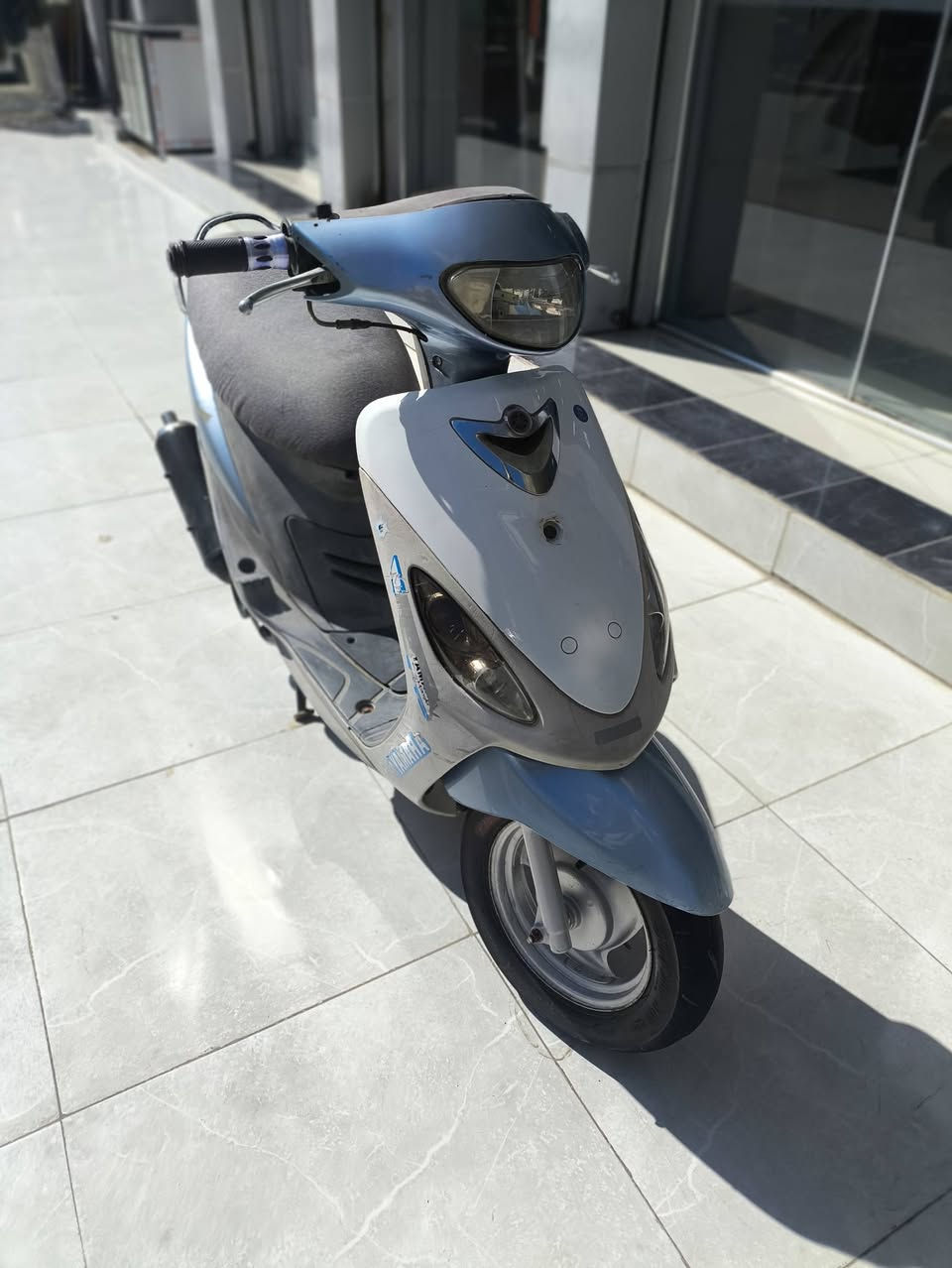 سلام عليكم شباب ماكس منغولي دراجه خير من الله مراوس أو بيع سعر 425 ديالى بعقوبة
***********
