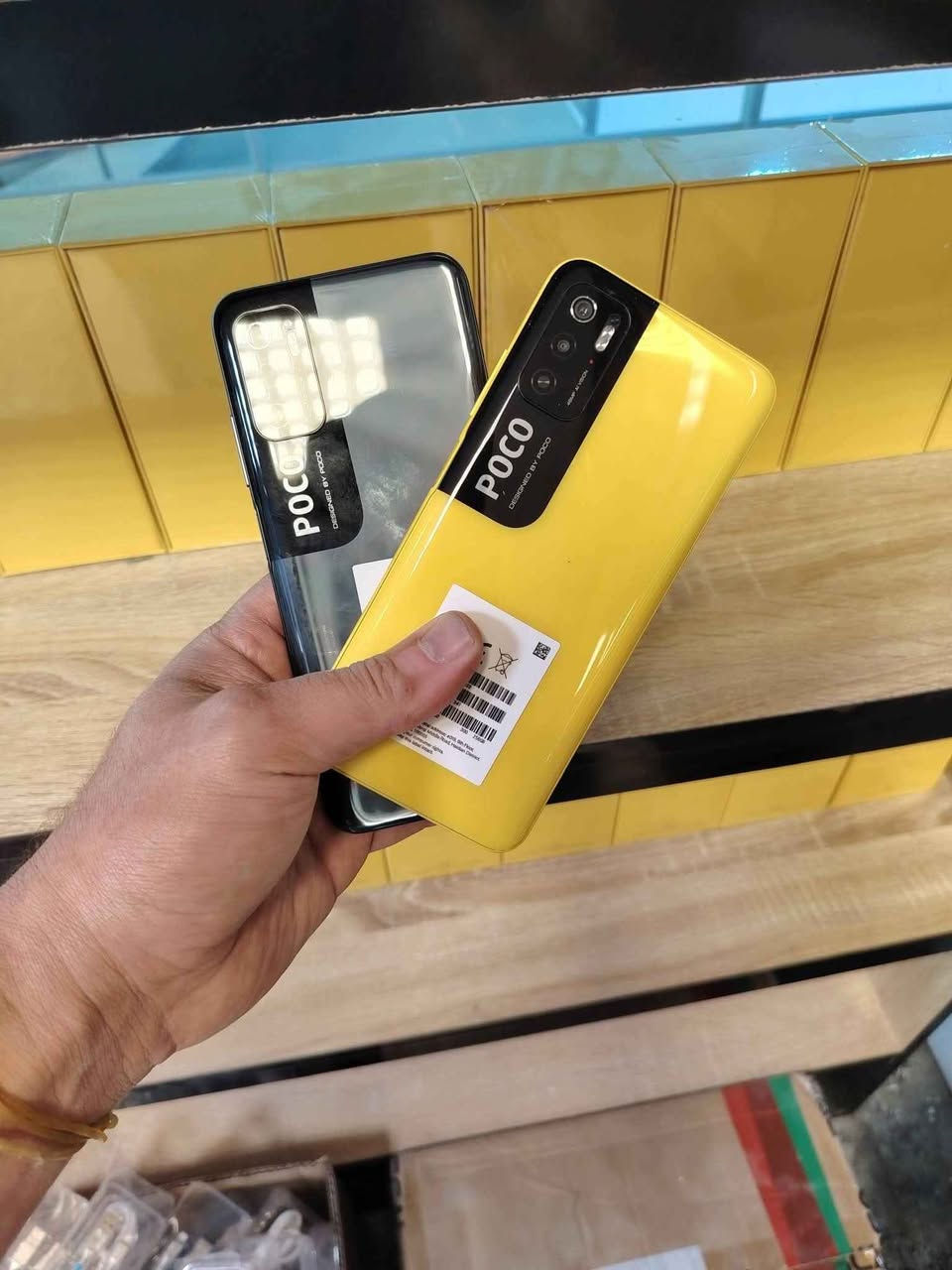 الجهاز الراقي بوكو m3 pro نسخه 5G
ذاكره ٢٥٦ رام ٨ كيكا
كاميرا خلفيه ثلاثيه بدقه ٤٨ +٢+٢ ميكابكسل
معالج قوي بالالعاب دايمنستي ٧٠٠ نسخه 5G  بالالعاب ٦٠ فريم
بطاريه ٥٠٠٠ ملي امبير
سعر 170 الف
بغداد زيونه ربيعي مقابل مول دريم ستي خلف الكراج البسمله
توصيل كافه محافظات فحص قبل الاستلام
***********
*********** بغداد, العراق
