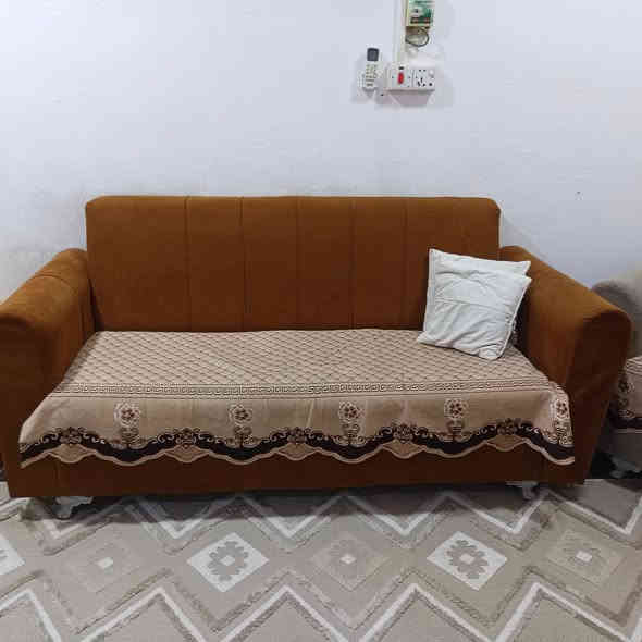 قنفات مستعملة نضيفات للبيع المكان عويسيان ابي الخصيب السعر 450وبيهن مجال قليل للتواصل واتساب ***********
