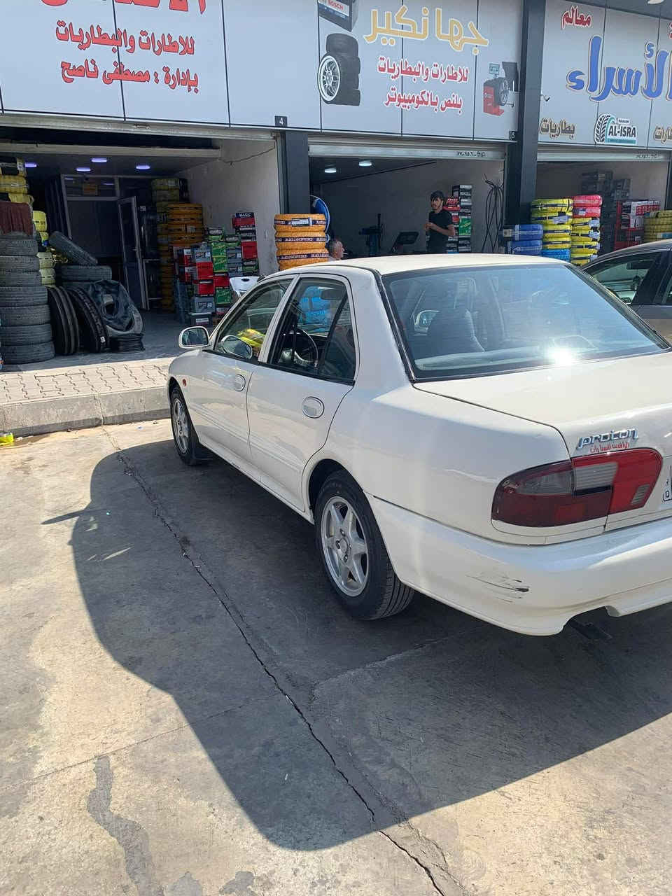 سيارة بروتون 2004 صبغ قطعة وحدة بدون دواخل والباقي مكفول تبريد تدفئة شغال تخم تايرات جديد صدر امامي وخلفي كله جديد كير ومحرك بشرط كير اوتماتيك السيارة بدون نواقص مشروع وطني كركوك الماني السيارة بأسمي بطاقة بانزين موجود للأستفسار ***********
