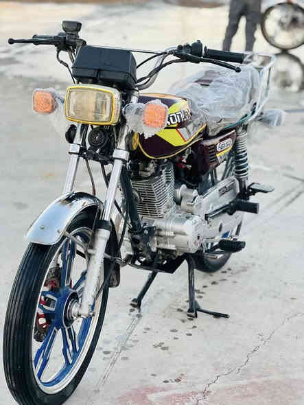 السلام وعليكم سافين موديل ٢٣ ما مفتوح كهربائيه كله شغاله السعر ٤٧٥ بي مجال شي قليل المكان گوير مخمور اتصل ***********
