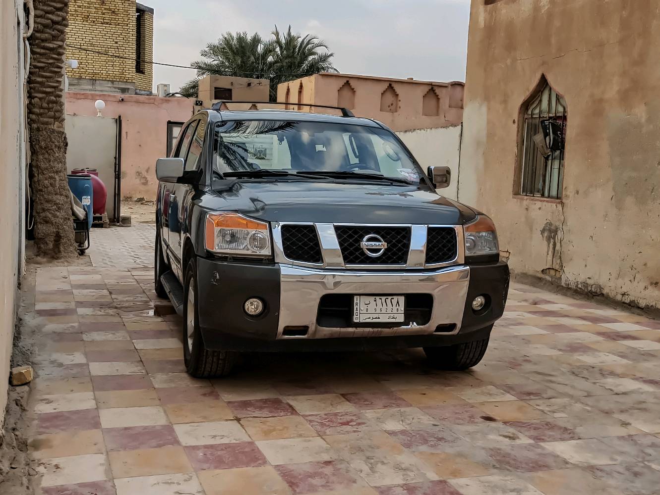 سيارة نيسان ارمادا  2007  رقم بغداد مشروع وطني  گير ومكينه خير جدد حداديه تخم تاير كهربائيات كله جديد كشنات كهرباء جنطه كهرباء وشفط فتحه سقف وشرط مكفوله من الضربه صبغ حزام اثر جراد .. سيارة حلوه  مكانه الناصريه سيد دخيل ألسعر 80 وبيها مجال 
..‏‪0775 042 8083‬‏