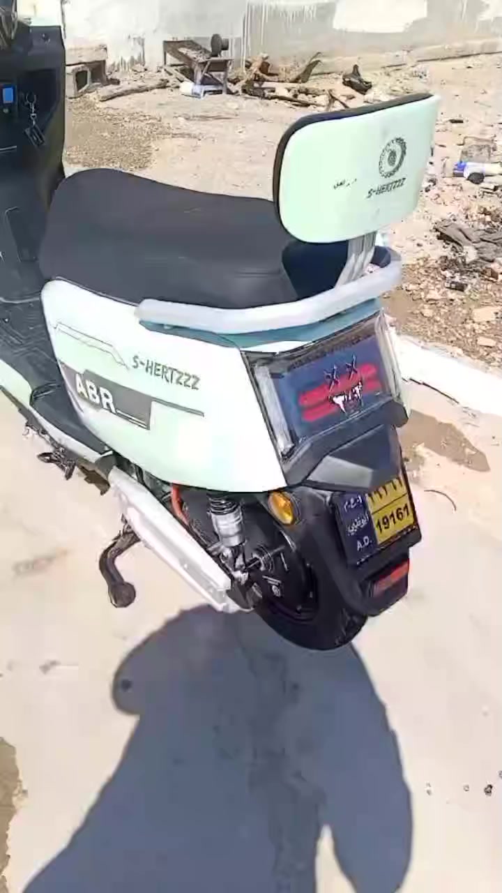 سلام عليكم دراجه شحن خت لجديده سعر 900وبي مجال تواصل ***********واساب فط وا راسلني عل حساب خاص
