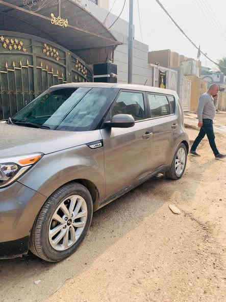 2018 ضررها باب سايق بس بدون ايرباك محرك جديد بل كارتون شاده وهاي ال جردح بيها مثل ماوضح بصوره محرك 2000
***********
