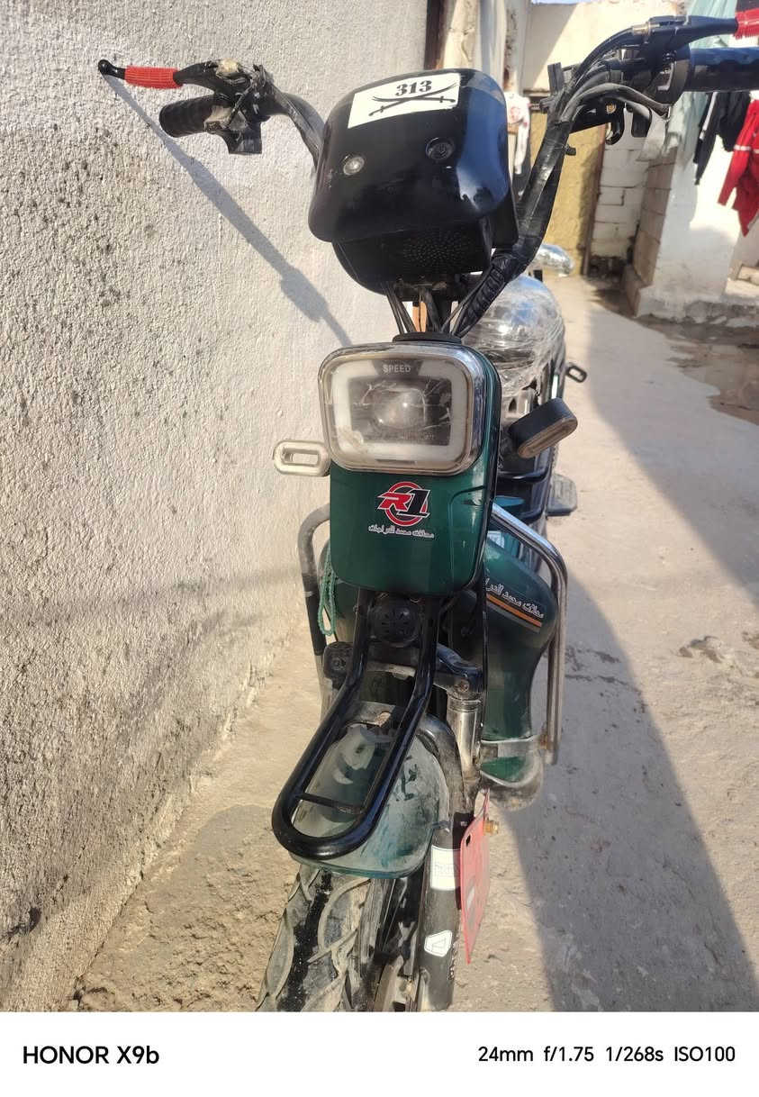 دراجه شحن للبيع السعر 150
بس باترياتها تعبانه كلشي ما بيهه المكان البصره شعيبه حي السكك
رقم الهاتف ***********
