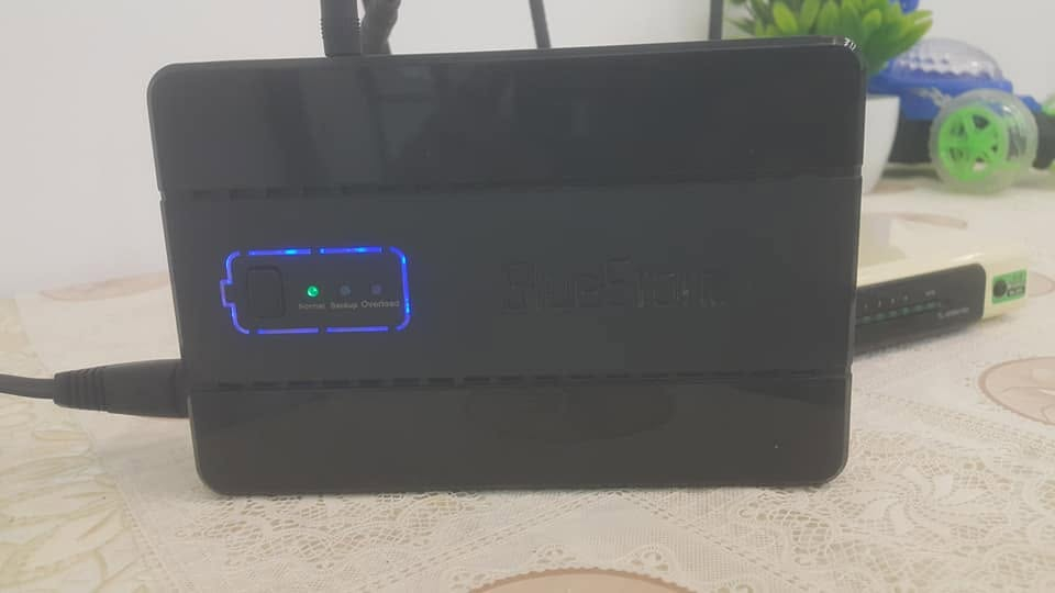 راوتر TP-Link  مع شاحنة ups كله شرط الشغل والفحص 
السعر 25 الف  . الاتصال على الرقم ***********
