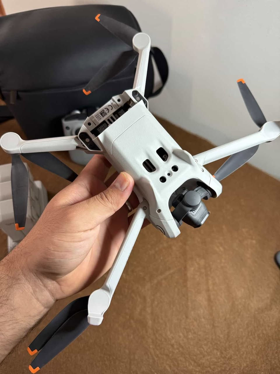 سلام عليكم
مراوس🔴 ب3 برو جوستك شاشه!

درون dji mini 3 .كومبو

نظافة 99% شغلي بيهة فقط مناسبات مامتعوبه
سعر 880 الف
***********
