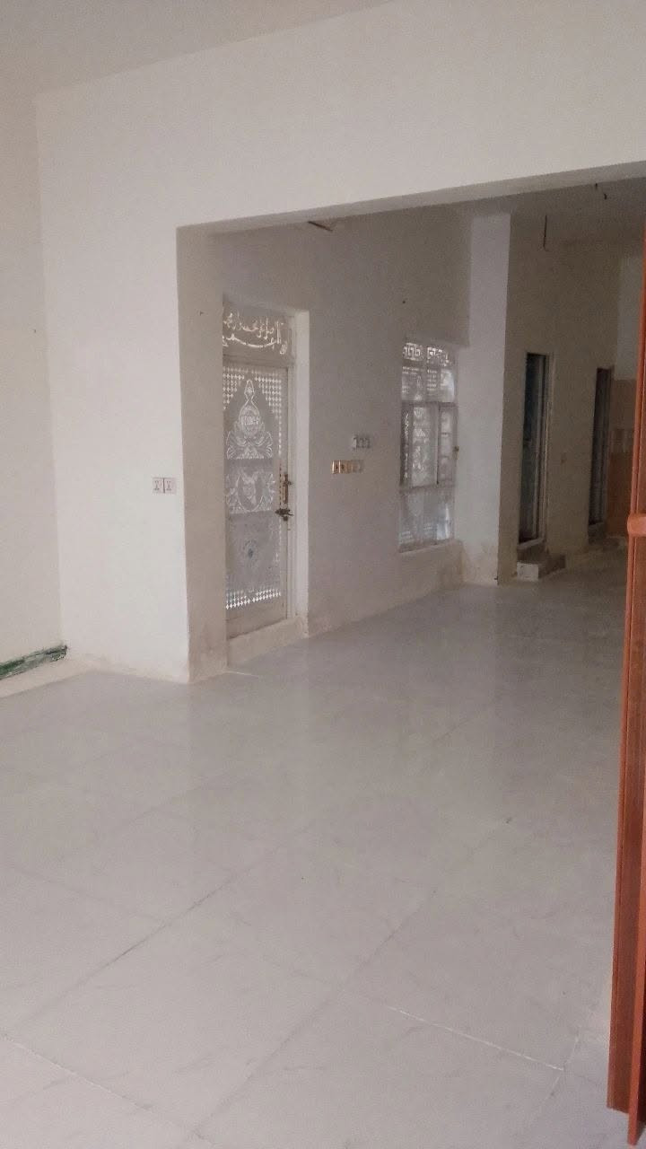 دار للايجار 
مطبخ ، صالة ، استقبال ، غرف نوم ٢ ، صحيات،  منور. طارمه ،
العنوان ، ام الخيل شارع المسبح الاولمبي ورا سكه القطار
الرقم للاستفسار
***********
