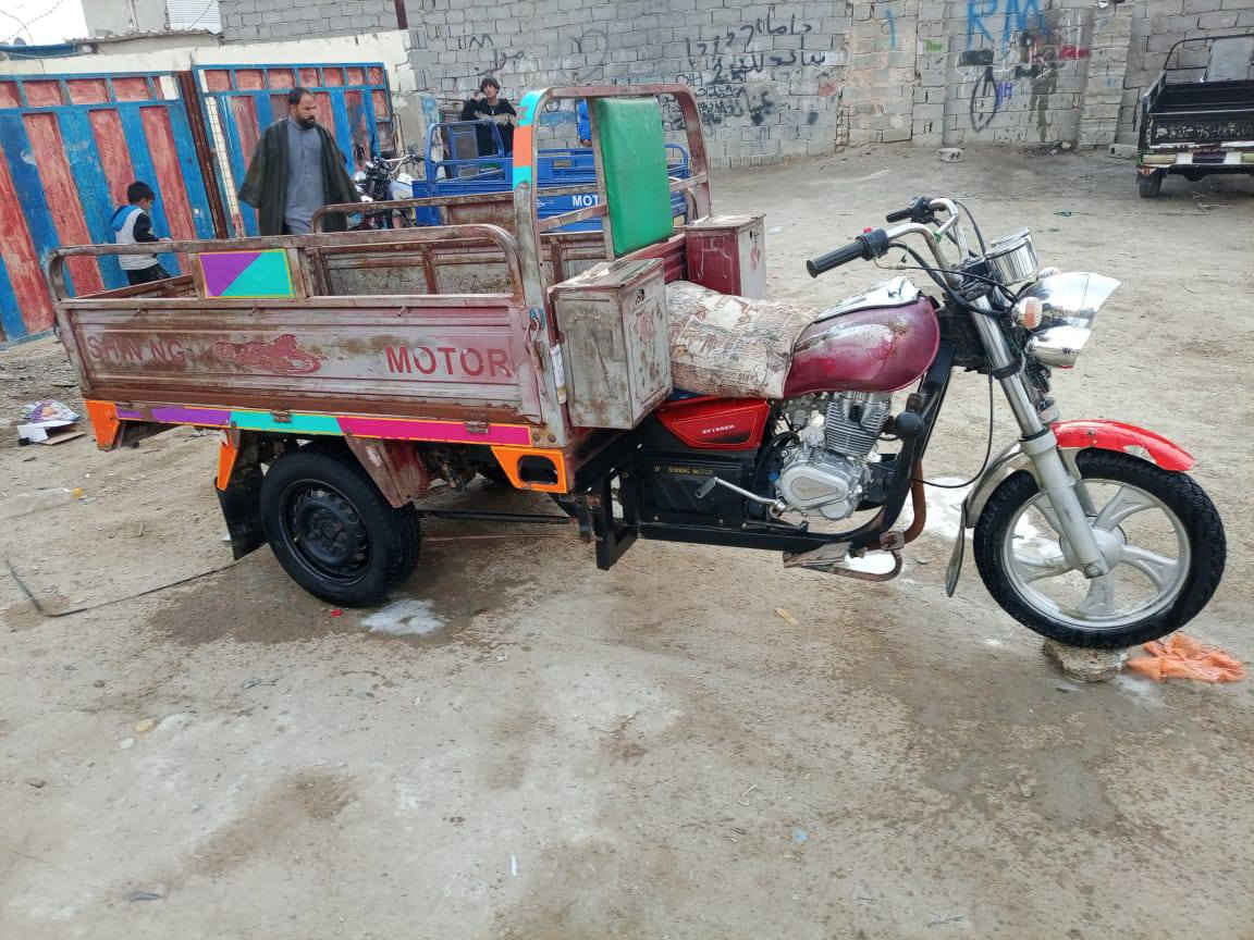 السلام عليكم ستوته للبيع موديل 13 تعمير 23 مقفوله كفاله عامه المكان كربلاء حي الغدير💚❤***********
