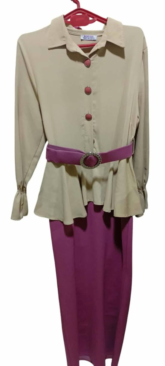 فساتين لبسه وحده واكو جديد 
عندي احذيه وجنط يدويه


**إذا كنت صاحب هذا الإعلان وتريد حذفه لأي سبب، رجاءا أرسل رسالة إلى الدعم الفني**