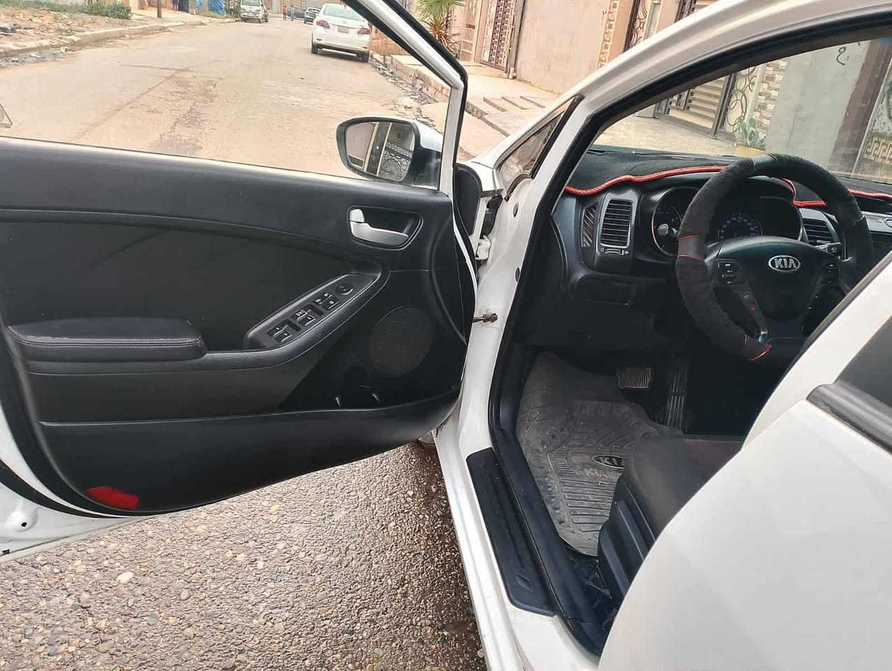 البيع كيا سيراتو مضلع  موديل 14  سنويه الغايه 28 رقم اربيل مسطرة شرط الوكاله والتحويل ملاحظة مكينه 16 دوش المرقوب  محرك مامفتوح صدر جديد طخم تاير جديد سياره  الاستفسار على رقم الموبايل ***********  المكان القيارة السعر 110 بيها مجال
