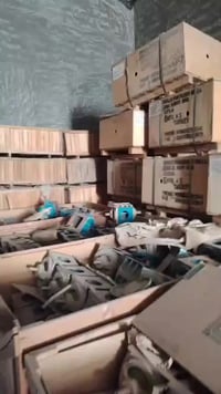 ماطورات ورولات صناعية وقفالة هواء يتوفر لدينا كميات من الماطورات روسي ...